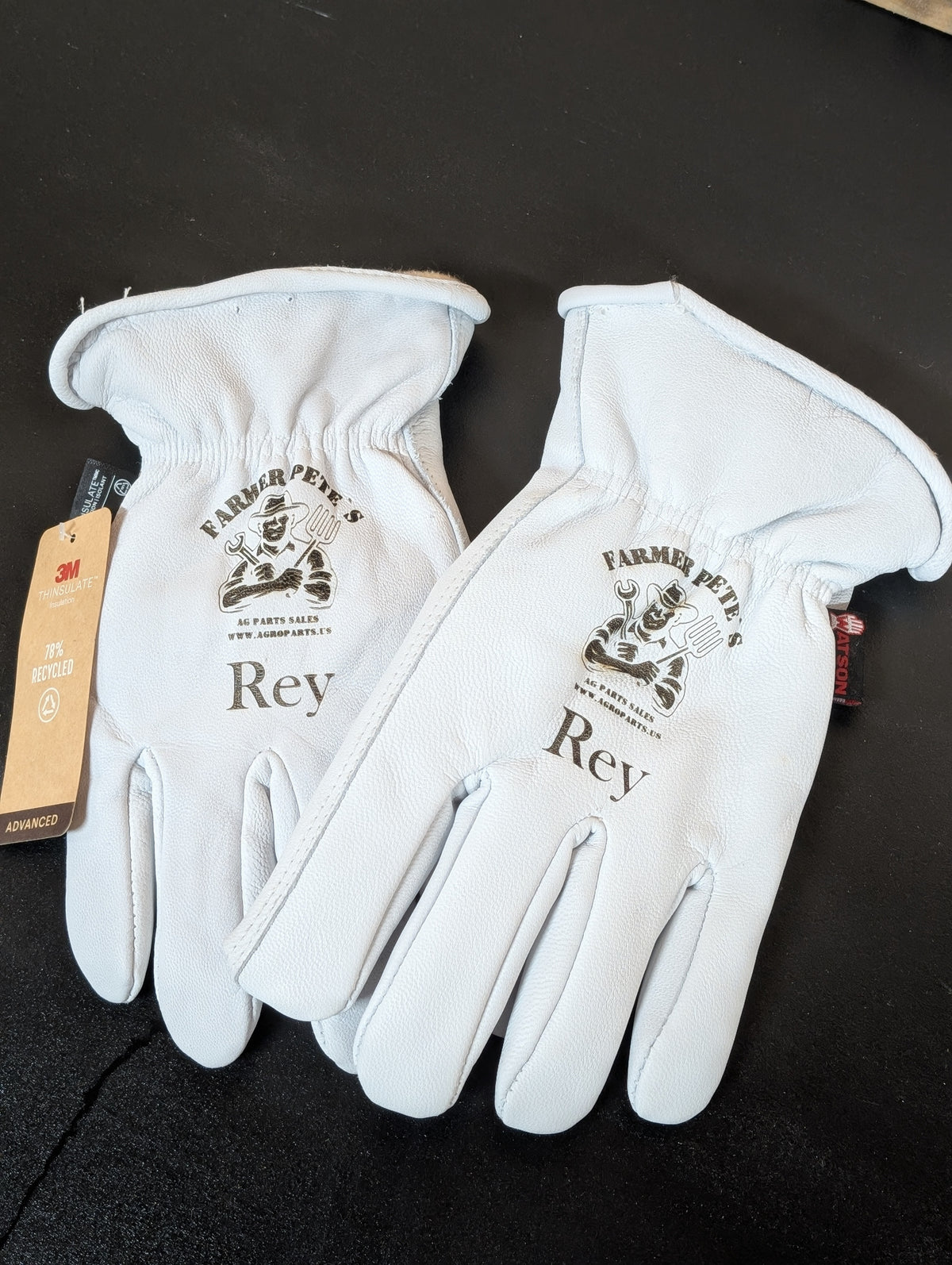 Lined gloves engraved