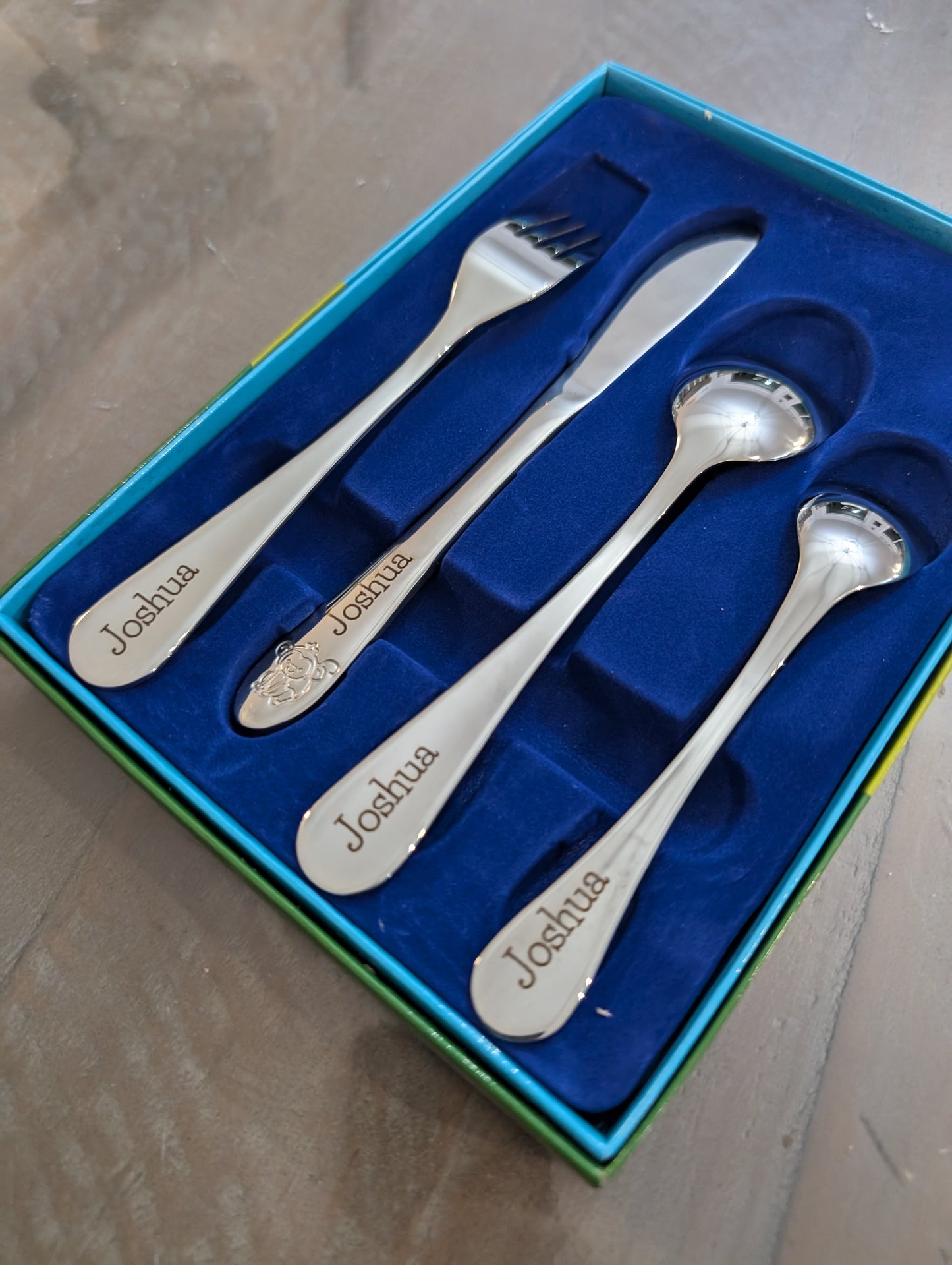 Children's utensil set